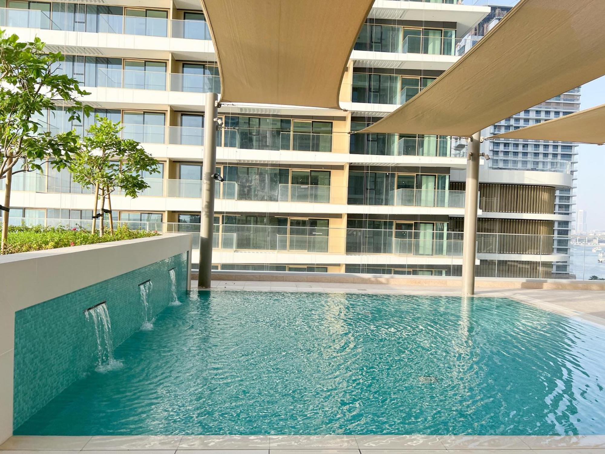 Apartment 2br Beachfront Gem With Dazzling Views Of The Palm *