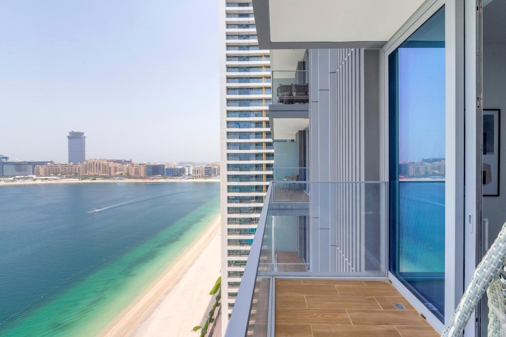 2br Beachfront Gem With Dazzling Views Of The Palm Apartment *
