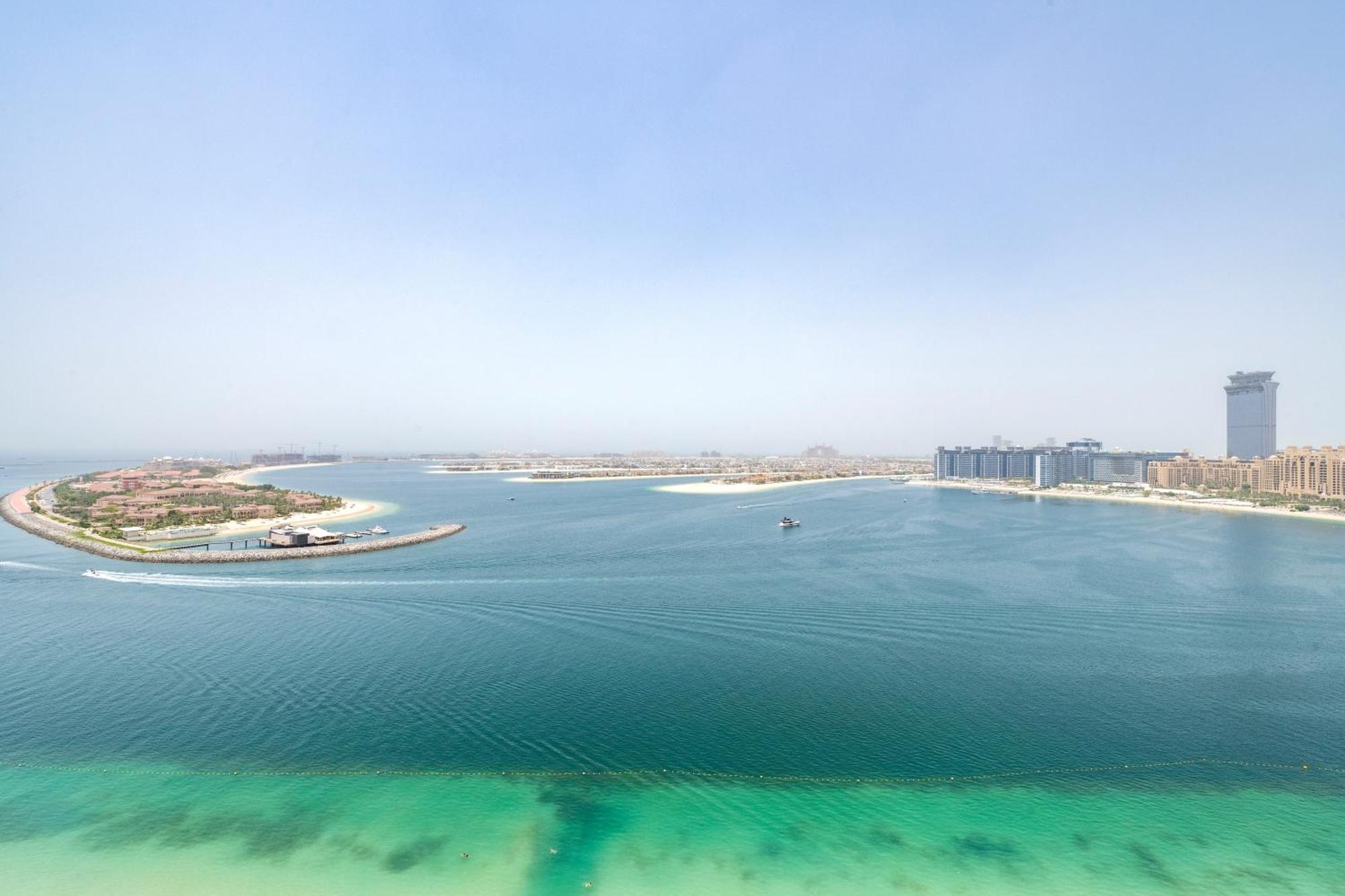 2br Beachfront Gem With Dazzling Views Of The Palm Dubai