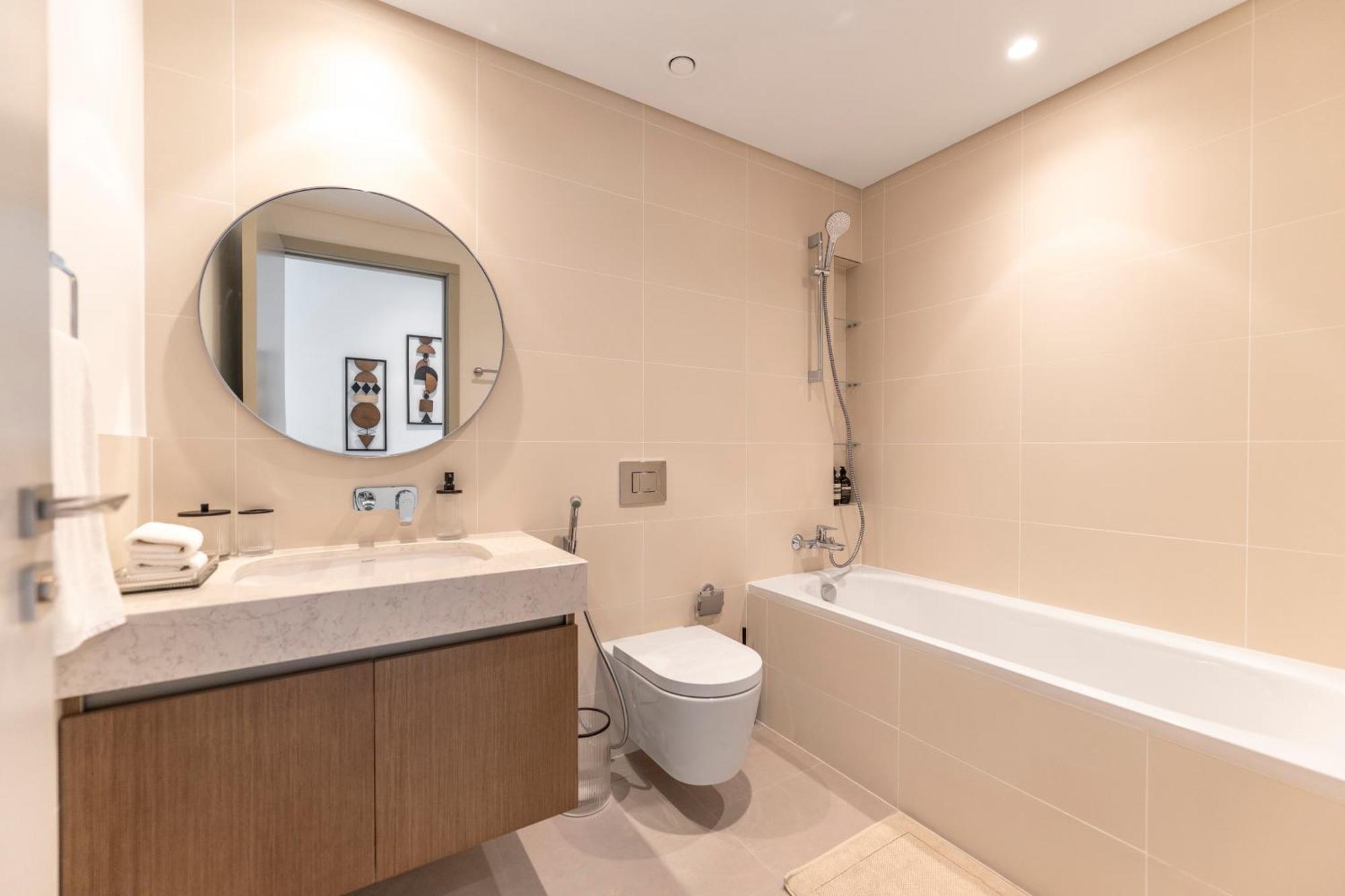 2br Beachfront Gem With Dazzling Views Of The Palm Dubai